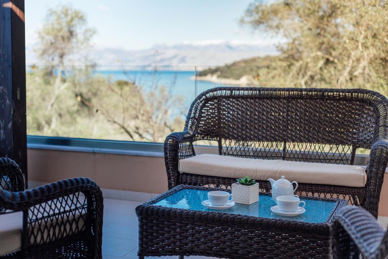 Villa Breeze & Villa Coco By Konnect, Avlaki Beach Kassiopi Exterior foto